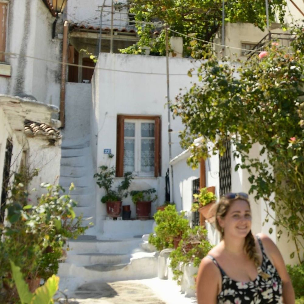 Meet your Posher, Elissar